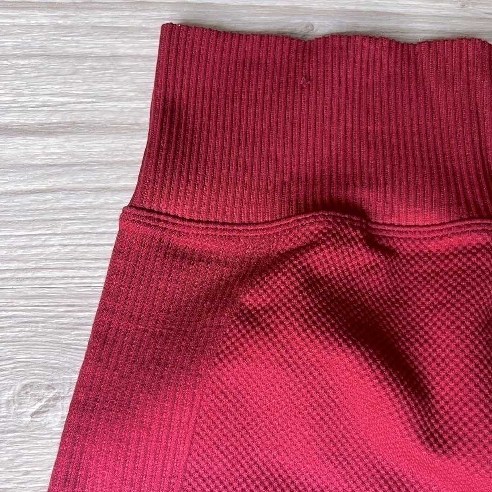VS PINK ribbed red pink ombre bike shorts size M - Picture 11 of 15
